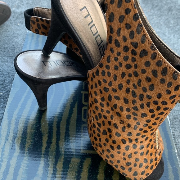 Cute leopard sling backs. - Picture 4 of 5